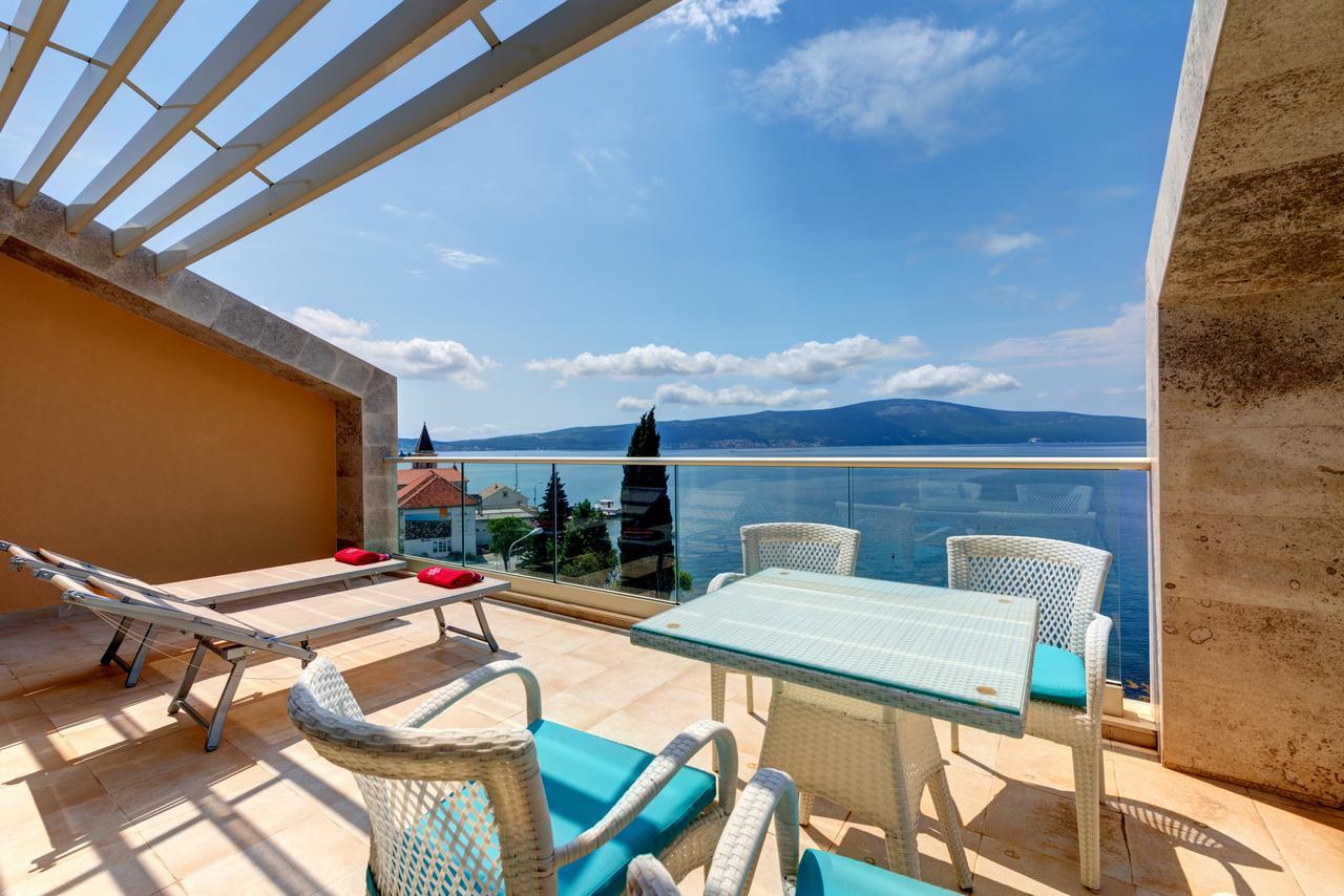 Apartments Villa Adriatic Τίβατ Εξωτερικό φωτογραφία