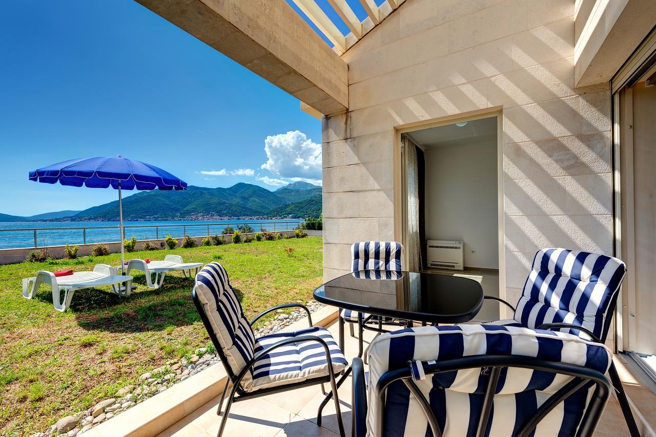 Apartments Villa Adriatic Τίβατ Εξωτερικό φωτογραφία