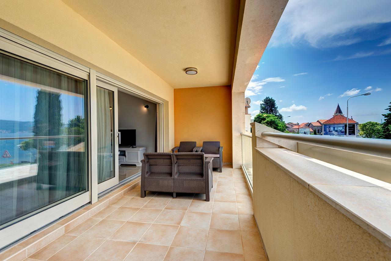 Apartments Villa Adriatic Τίβατ Εξωτερικό φωτογραφία