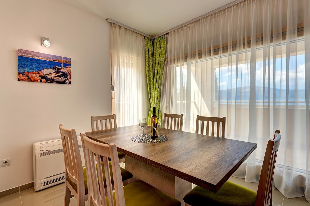 Apartments Villa Adriatic Τίβατ Εξωτερικό φωτογραφία