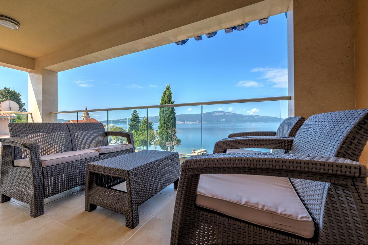 Apartments Villa Adriatic Τίβατ Εξωτερικό φωτογραφία