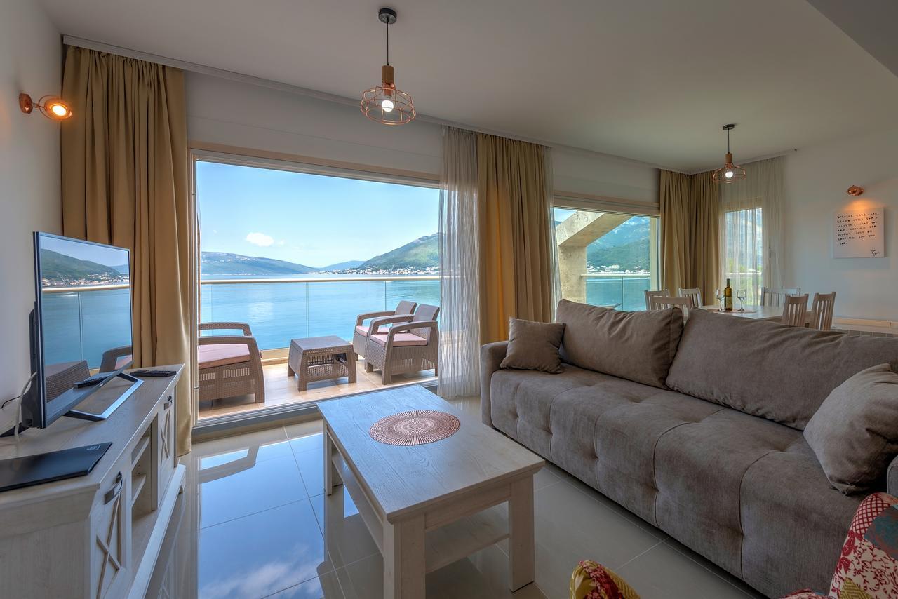 Apartments Villa Adriatic Τίβατ Εξωτερικό φωτογραφία